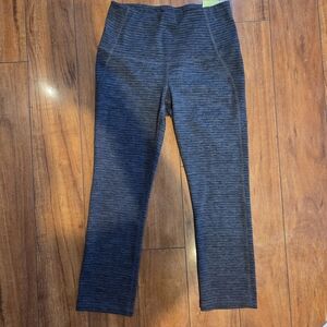 Woman's Gray All In Motion High Rise Capri Cotton Leggings - XS NWT!!
